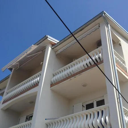 Apartment Apartments4u - Otok Rab